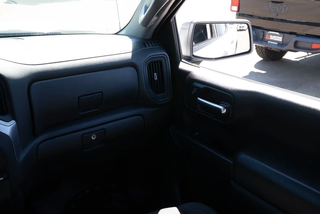 Used 2023 White GMC Pro image 11