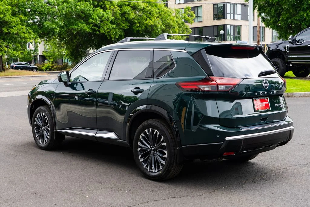 New 2026 Obsidian Green Pearl Nissan Platinum image 4