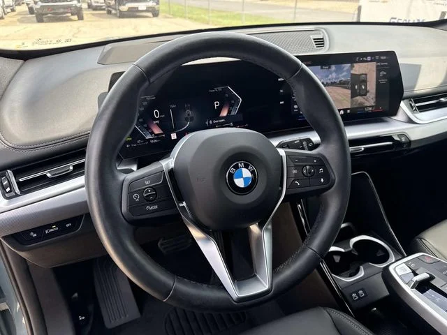 Used 2025 Green BMW xDrive28i image 35
