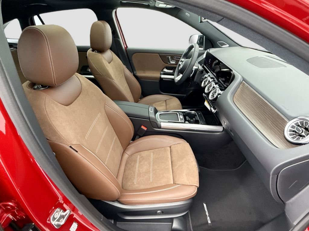 New 2026 MANUFAKTUR Patagonia Red Metallic Mercedes-Benz GLA 250 image 18