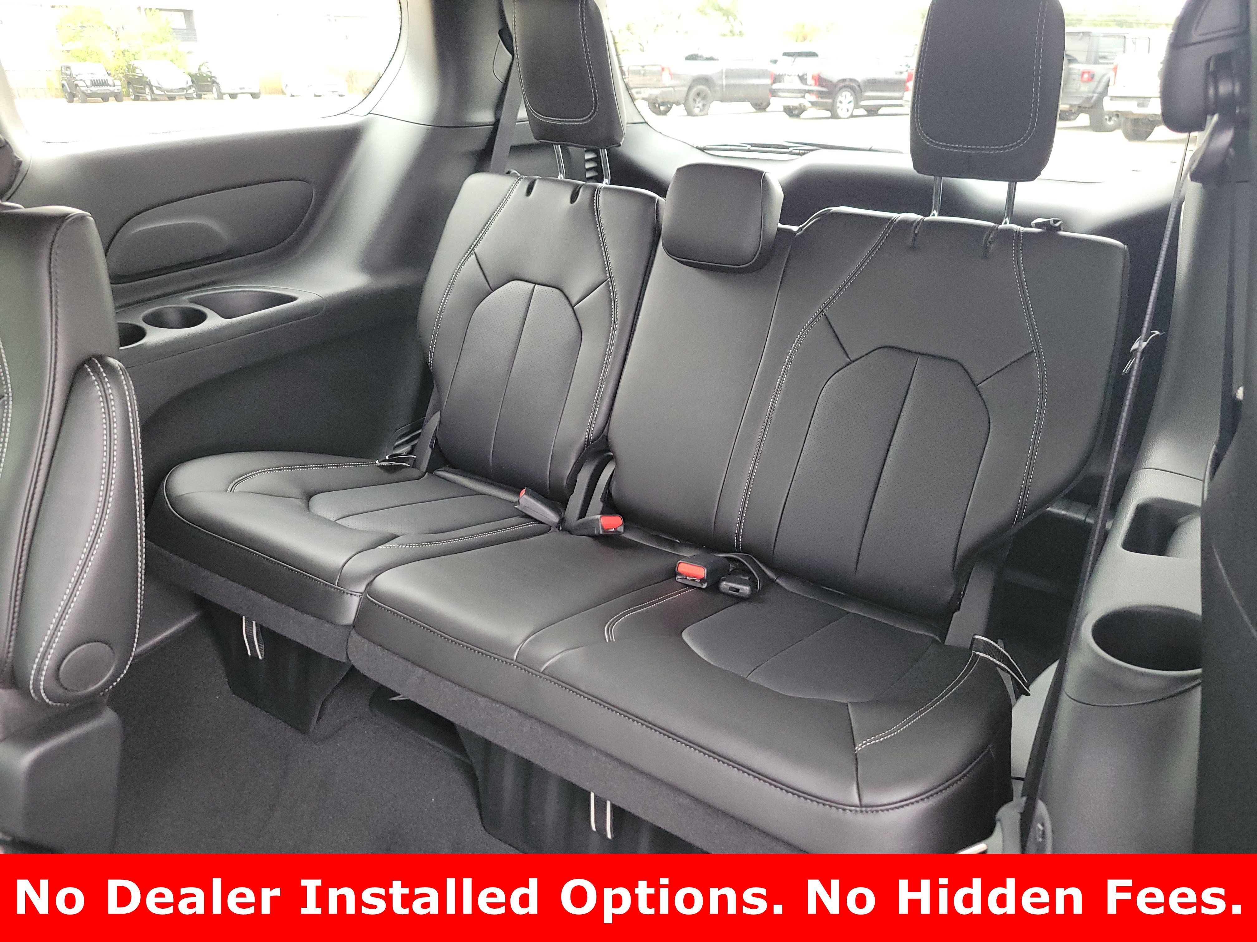 2026 Chrysler Pacifica Select - Photo 16
