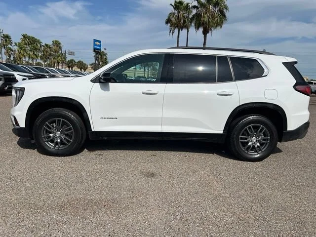 Used 2025 Summit White GMC Elevation image 4