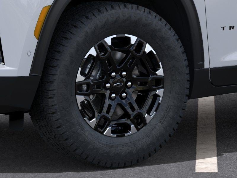 New 2027 Polar White Tricoat Chevrolet Z71 image 9