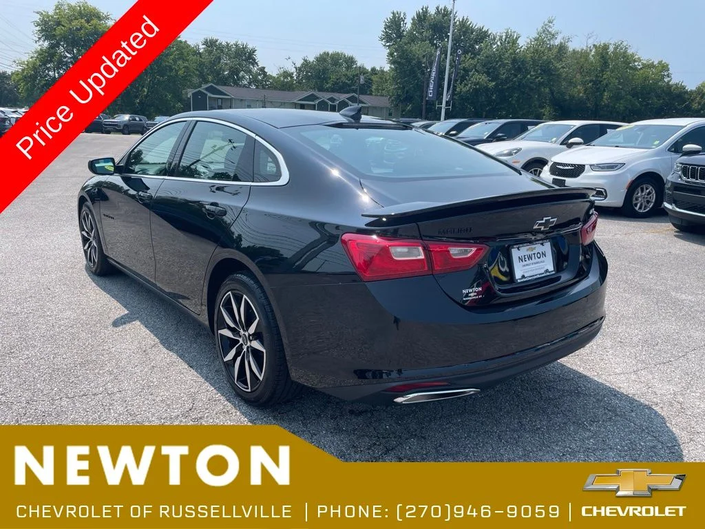 Used 2025 Black Metallic Chevrolet RS image 36