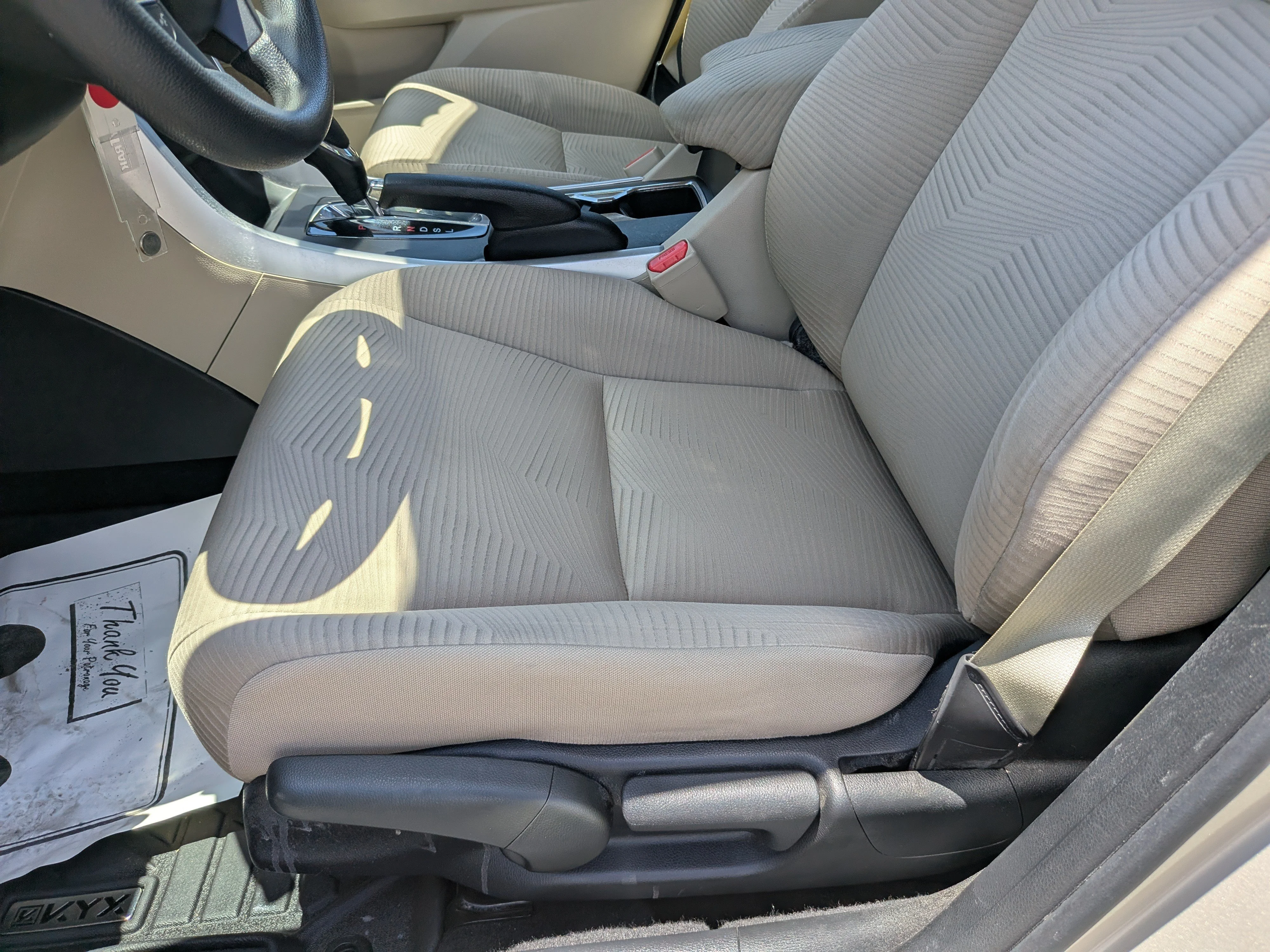 Used 2015 Champagne Frost Pearl Honda LX image 22
