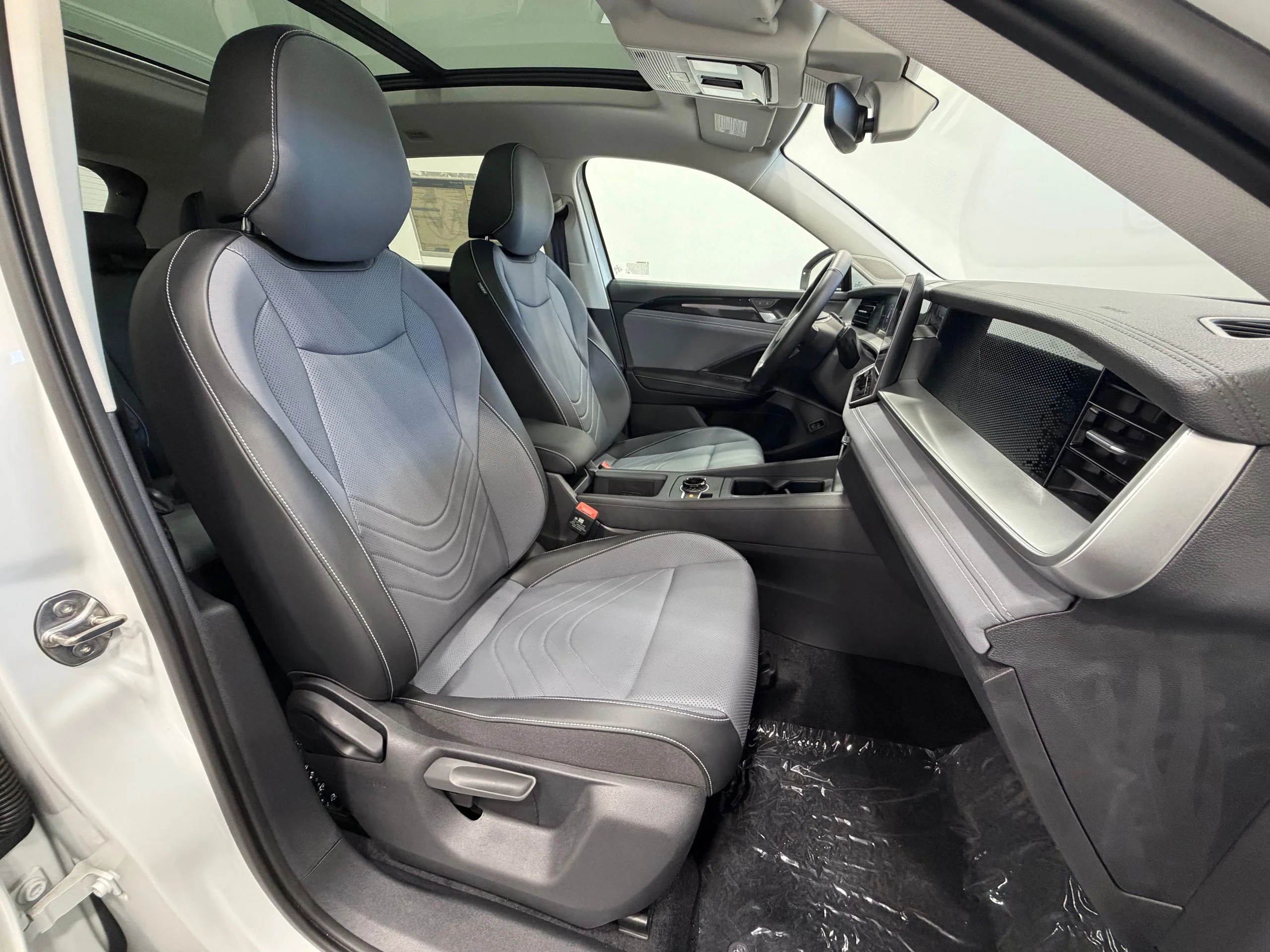 New 2026 White Volkswagen SE image 30