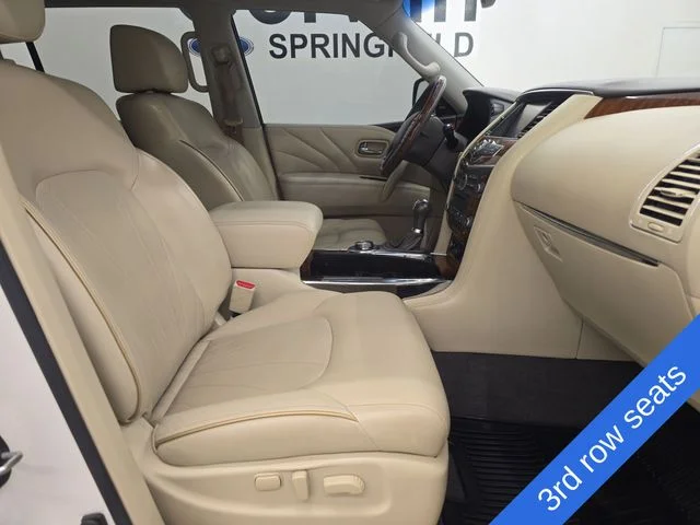 Used 2017 White INFINITI Base image 10