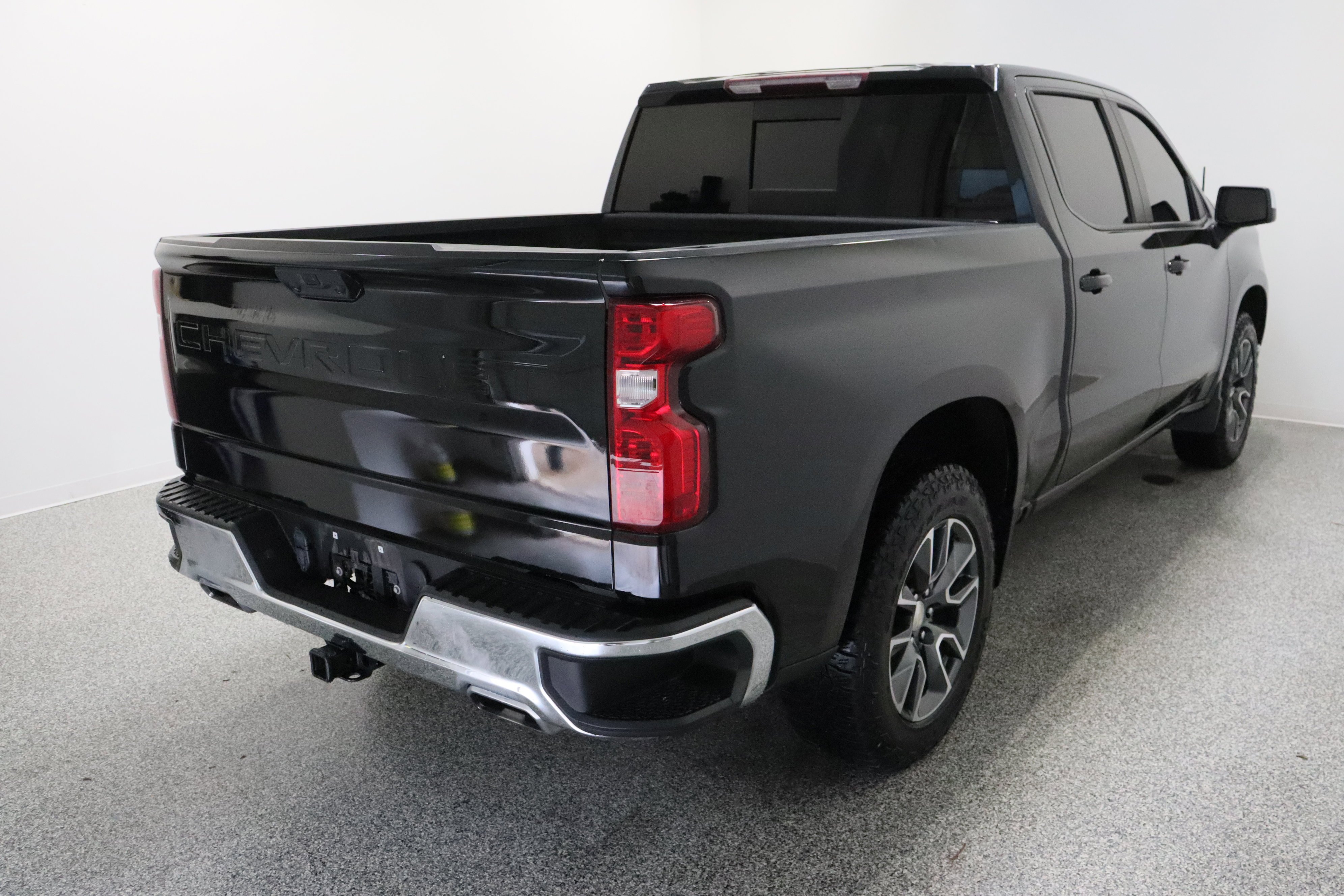 Used 2023 Black Chevrolet LT 5.3L image 7