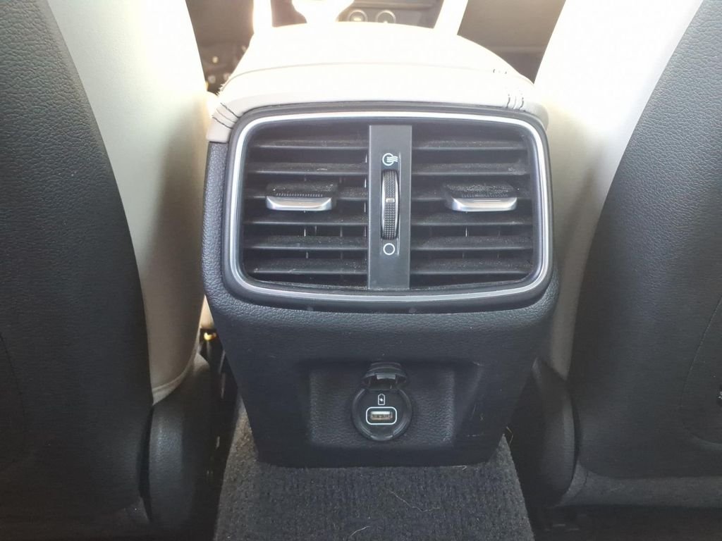 Used 2023 White Genesis 3.3T image 19
