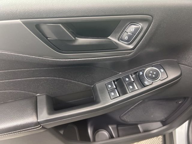 Used 2023 Silver Metallic Ford Active image 13