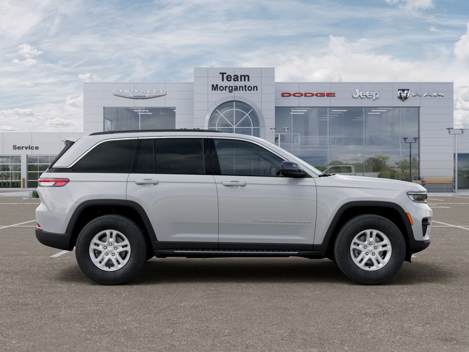 New 2025 Bright White Clear-Coat Exterior Paint Jeep Laredo image 47