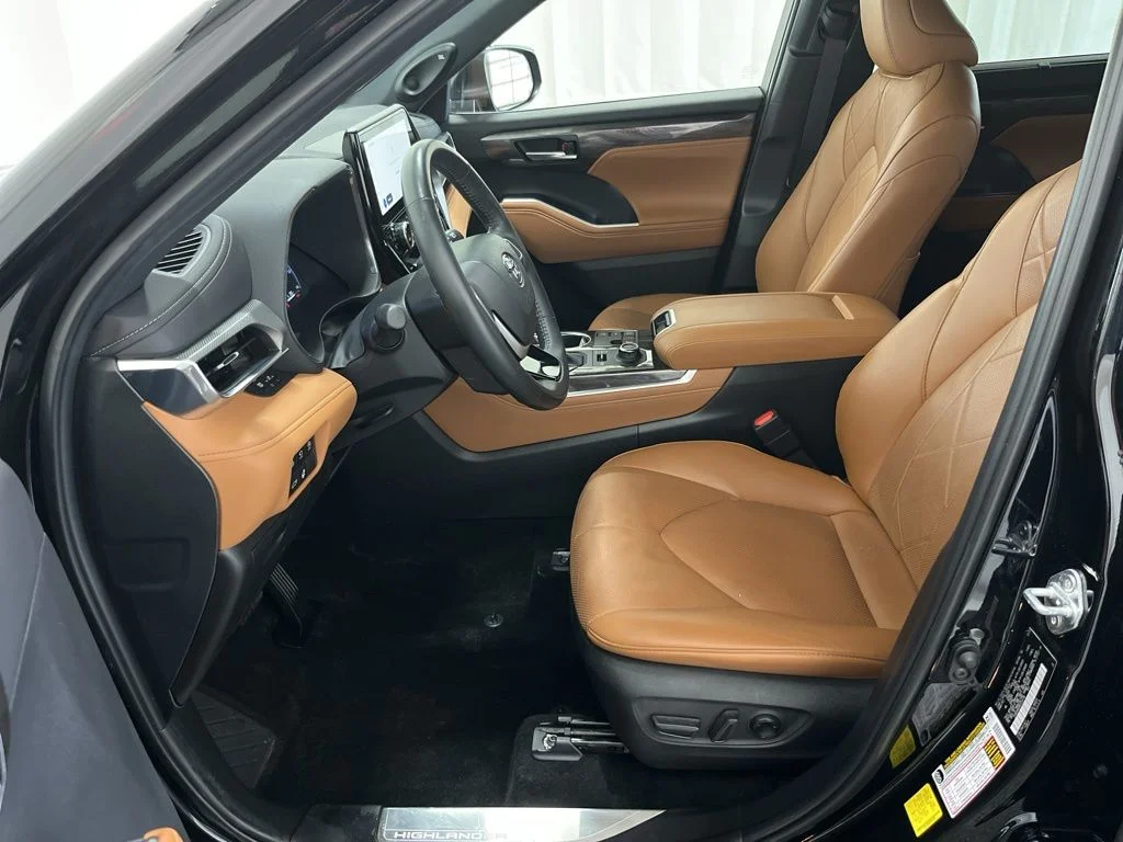 Used 2024 Black Toyota Platinum image 4