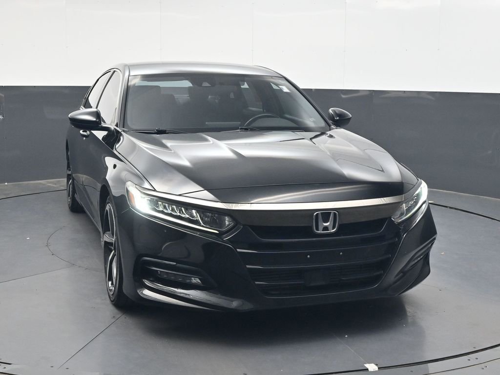 Used 2018  Honda Sport image 13