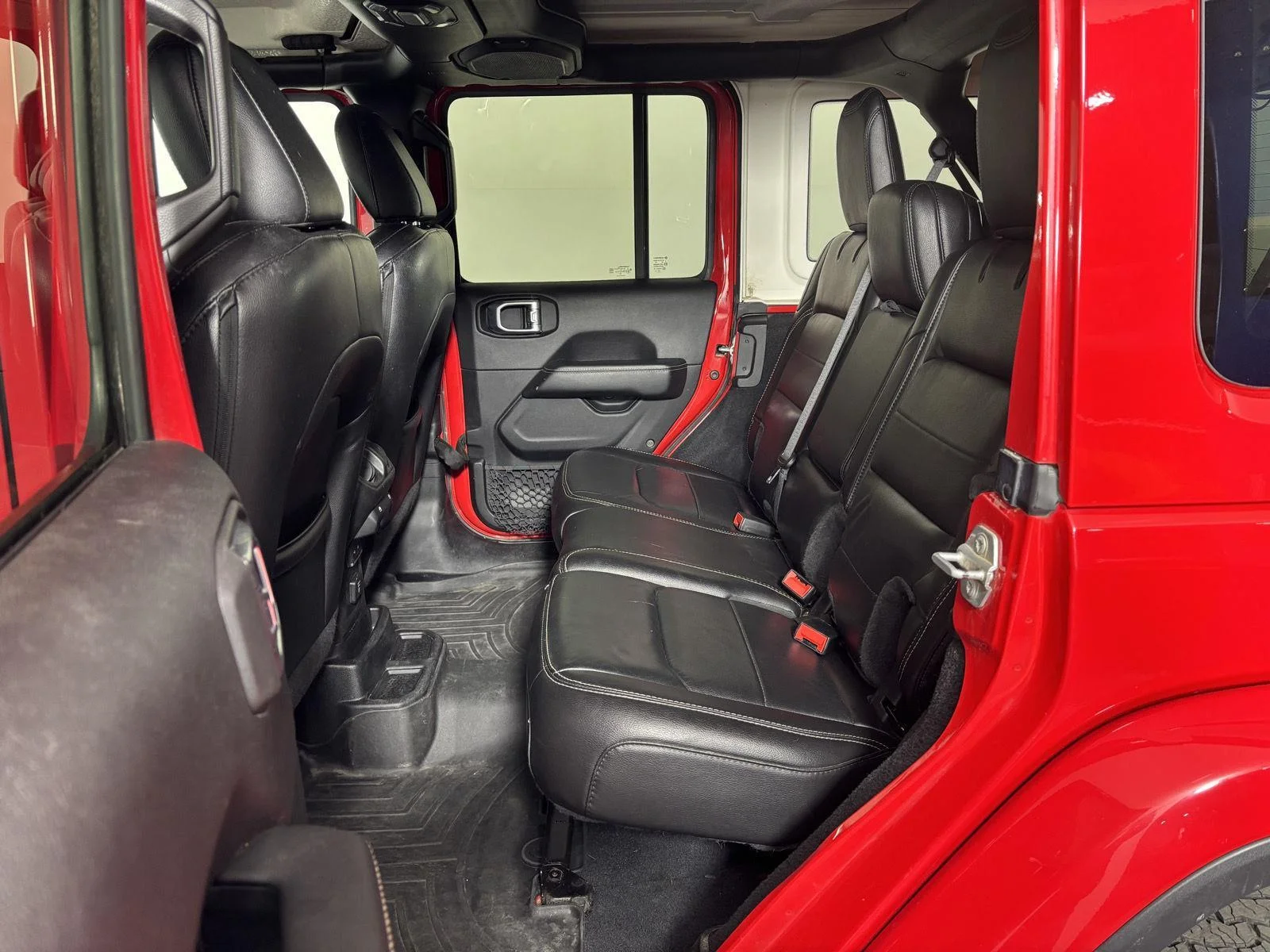 Used 2020 Firecracker Red Clearcoat Jeep Sahara image 15