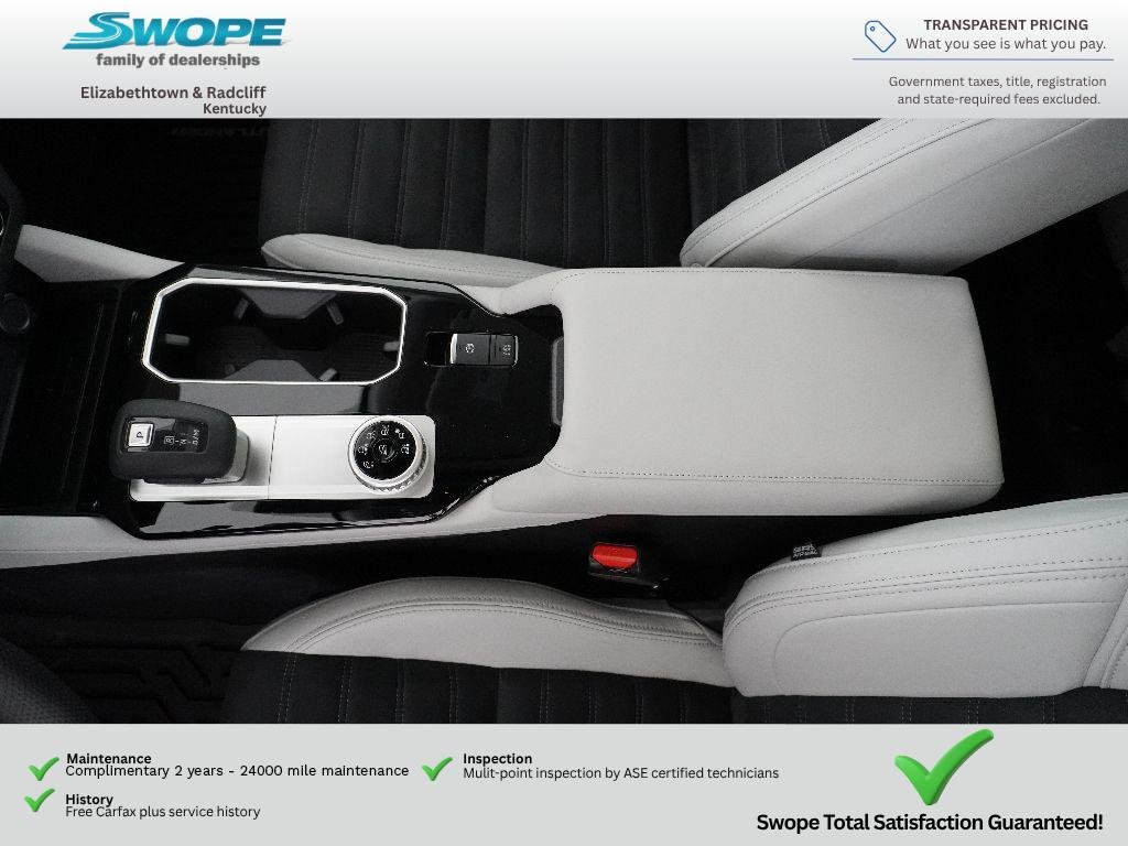 Used 2025 Red Diamond Mitsubishi SE image 23