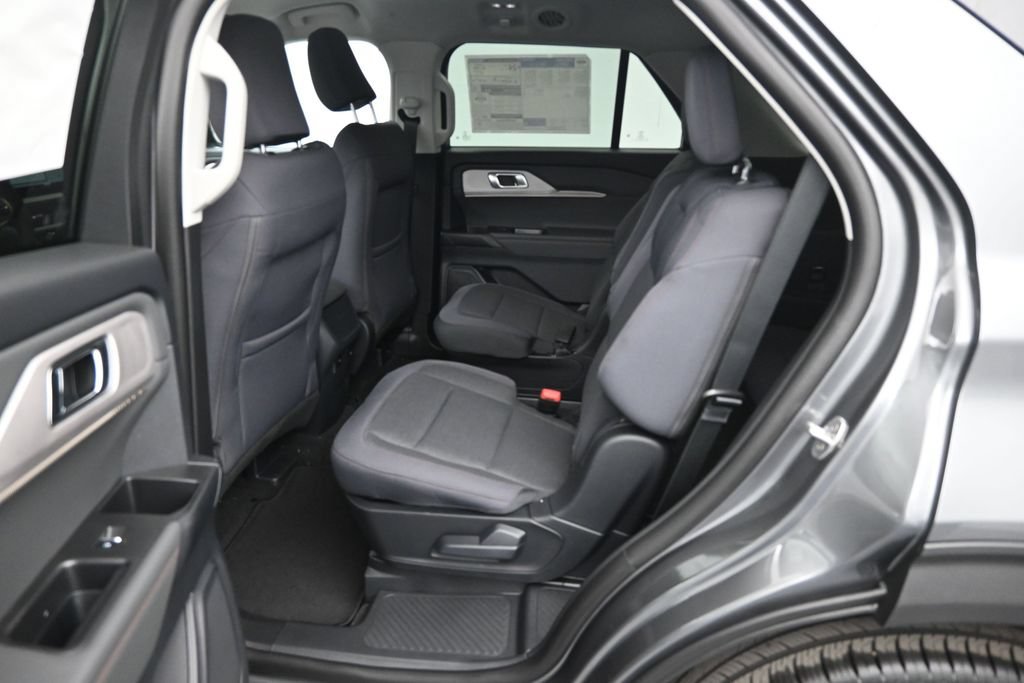 New 2026 Carbonized Gray Metallic Ford Active image 18