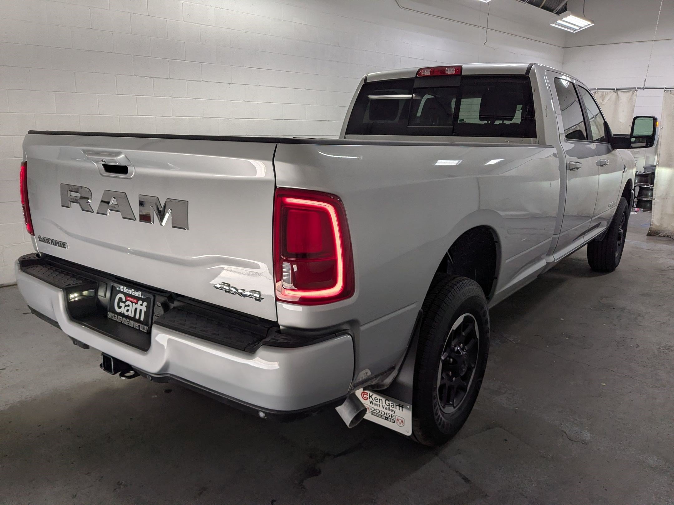 New 2026 Silver-Zynith Exterior Paint RAM Laramie image 4