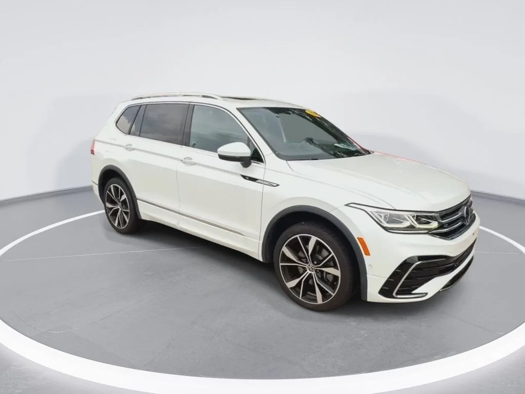 Used 2023 White Volkswagen 2.0T SEL R-Line image 2