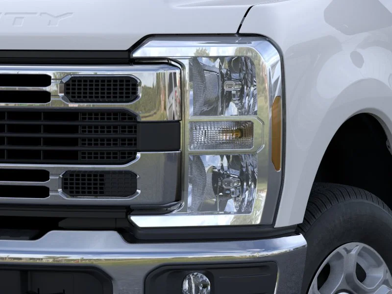 New 2026 Oxford White Ford XLT image 18