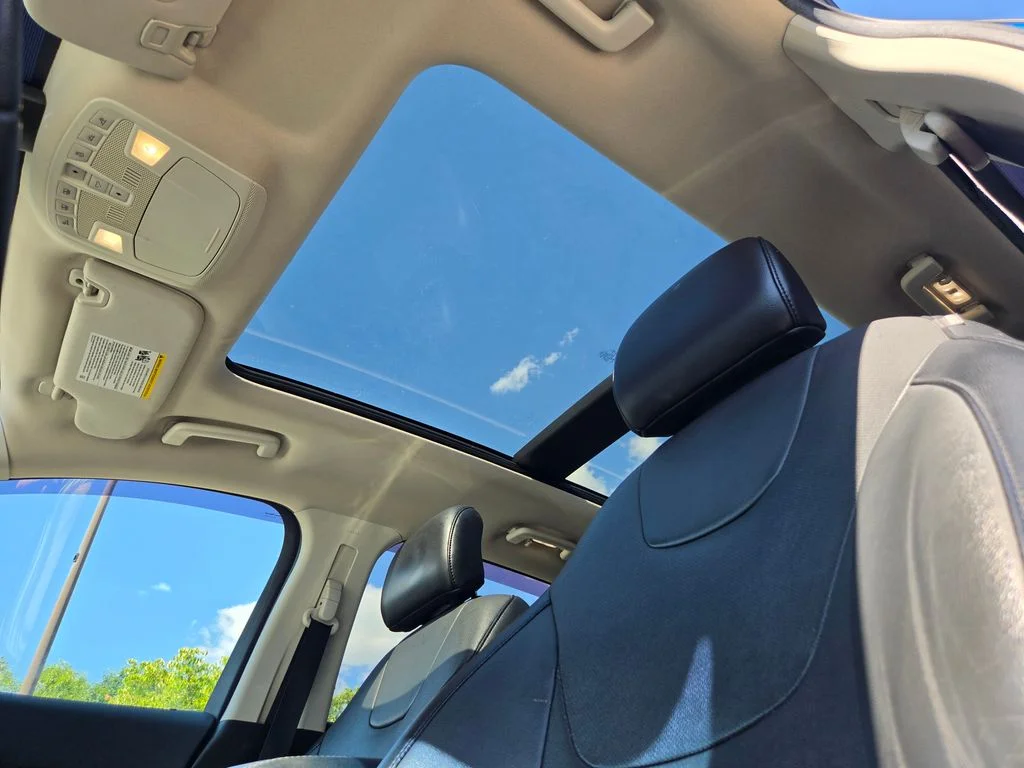 Used 2017 Blue Ford Titanium image 13
