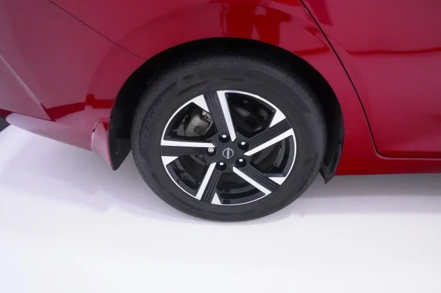 Used 2024  Nissan SV image 6
