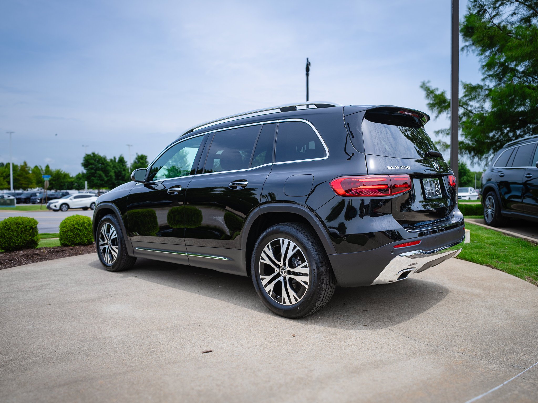 Certified Used 2025 Night Black Mercedes-Benz GLB 250 image 11