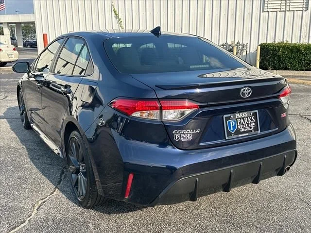 Used 2023  Toyota SE image 8