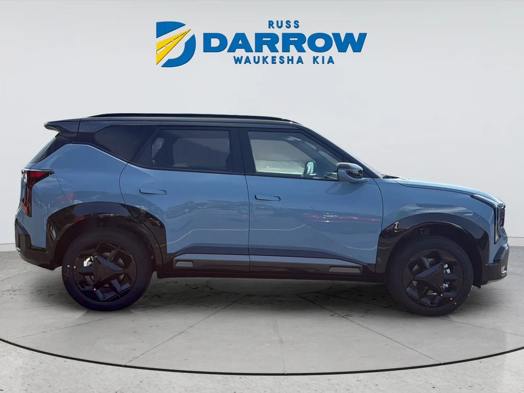 New 2027 Frost Blue / Black Roof Kia X-Line S image 6