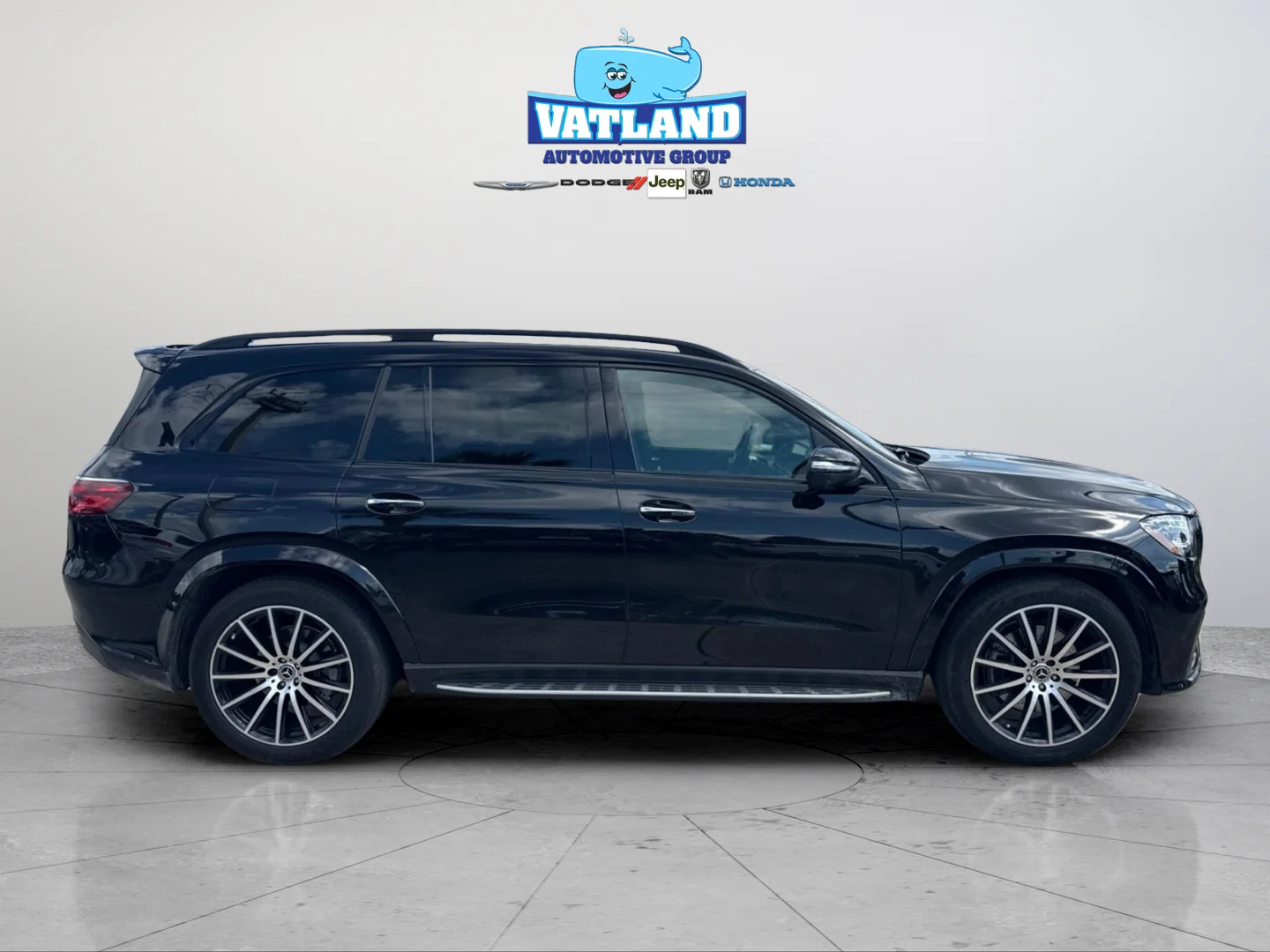 Used 2025 Black Mercedes-Benz GLS 450 image 25