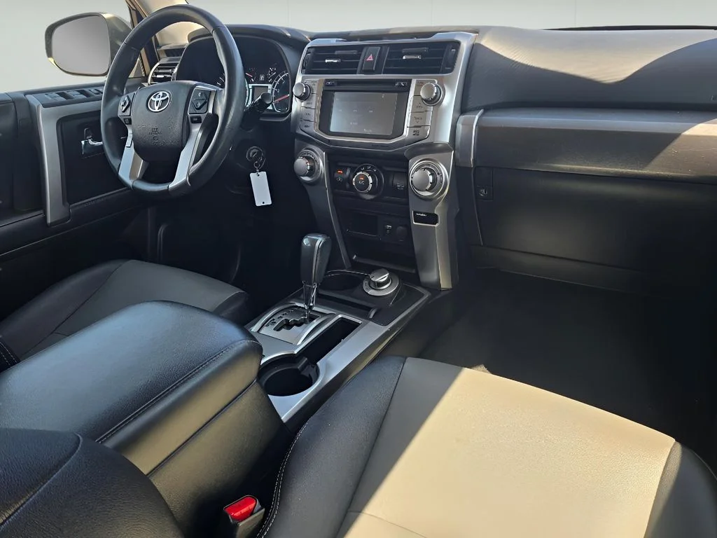 Used 2018 Magnetic Gray Metallic Toyota SR5 Premium image 25