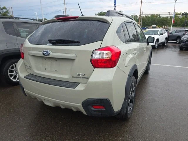 Used 2014 Beige Subaru 2.0i Premium image 9