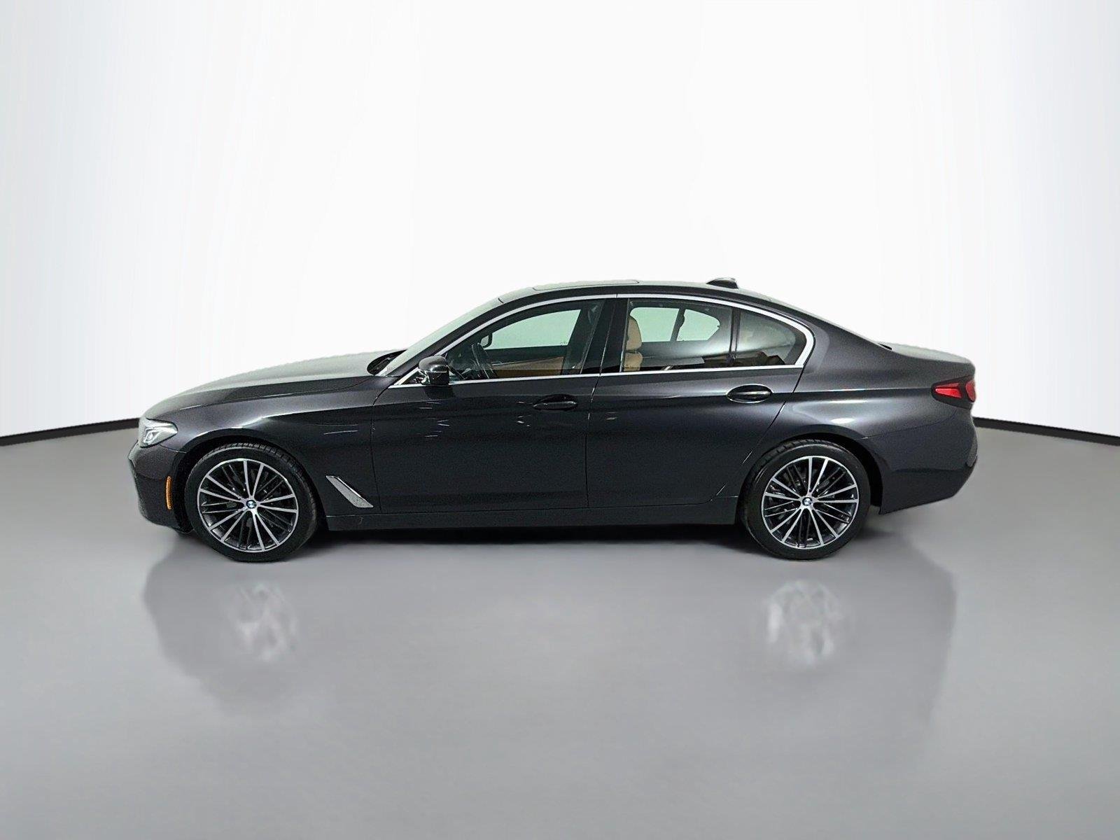 Used 2022 Dark Graphite Metallic BMW 540i xDrive image 8