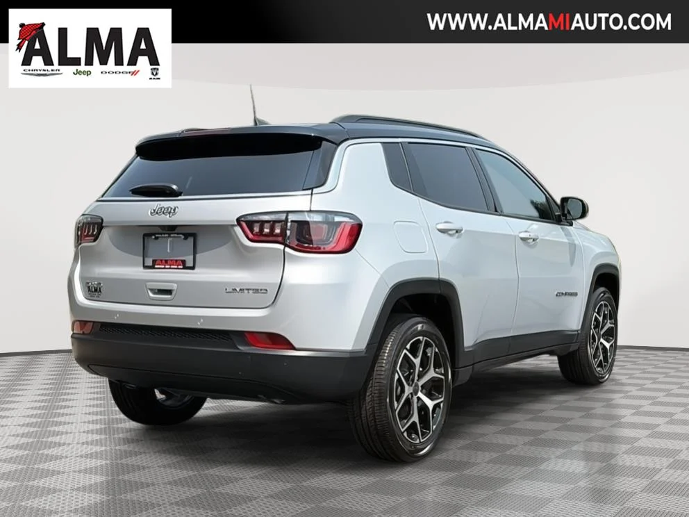 New 2026 Silver Zynith Metallic Clear-Coat Exterior Paint Jeep Limited image 3