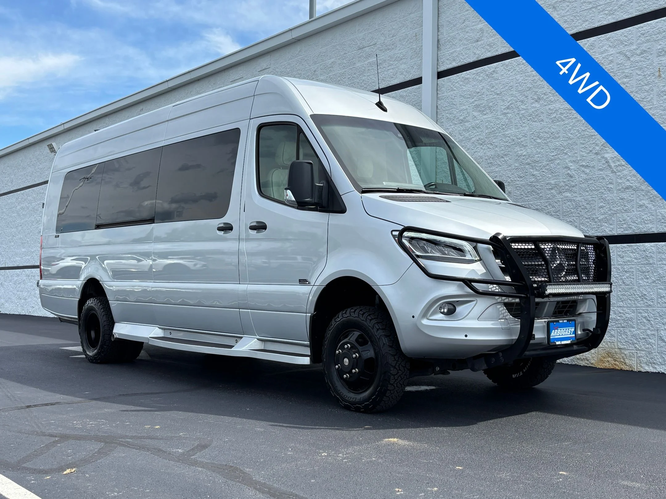 Used 2021 Silver Mercedes-Benz Discovery Cross Country image 1