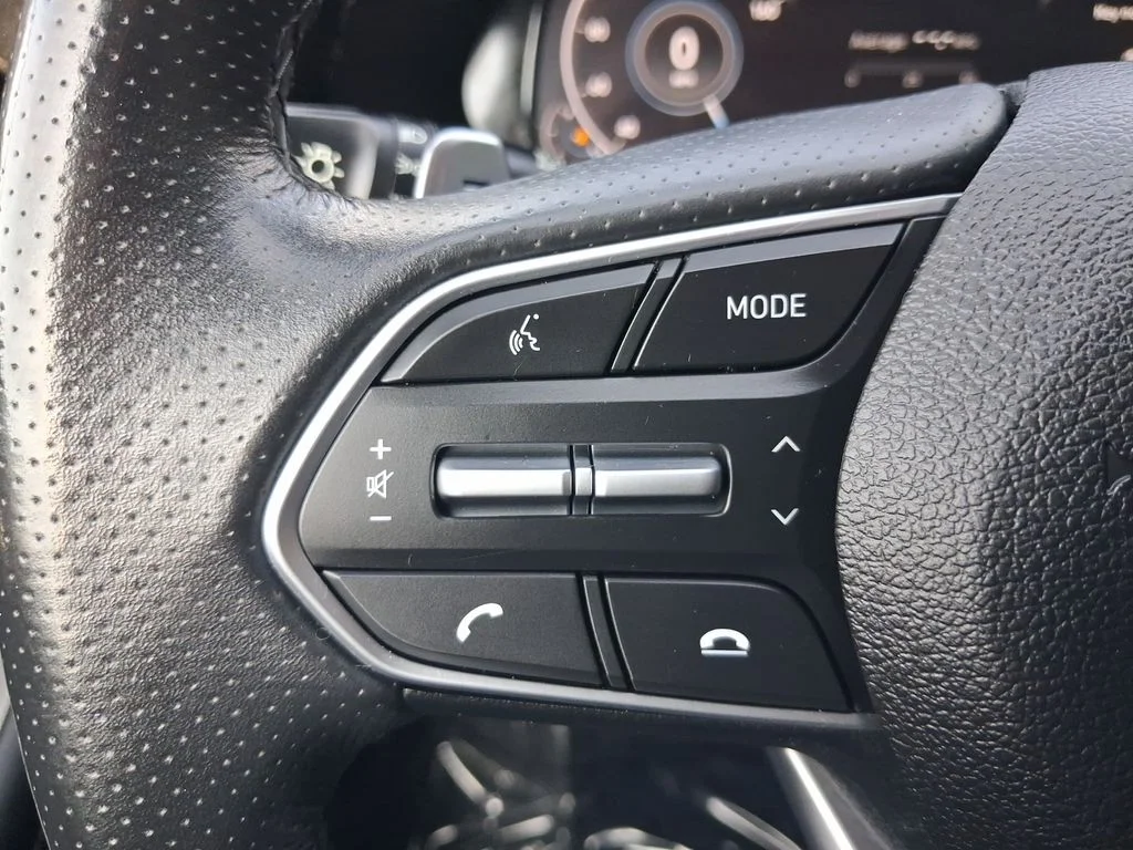 Used 2020 Red Hyundai Limited image 22