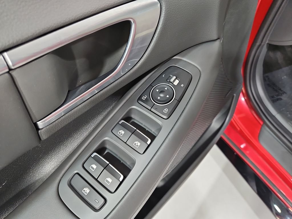 Used 2020 Red Hyundai SEL image 12
