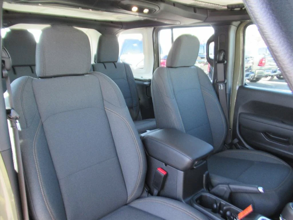 2026 Jeep Wrangler 4-Door Sport - Photo 8