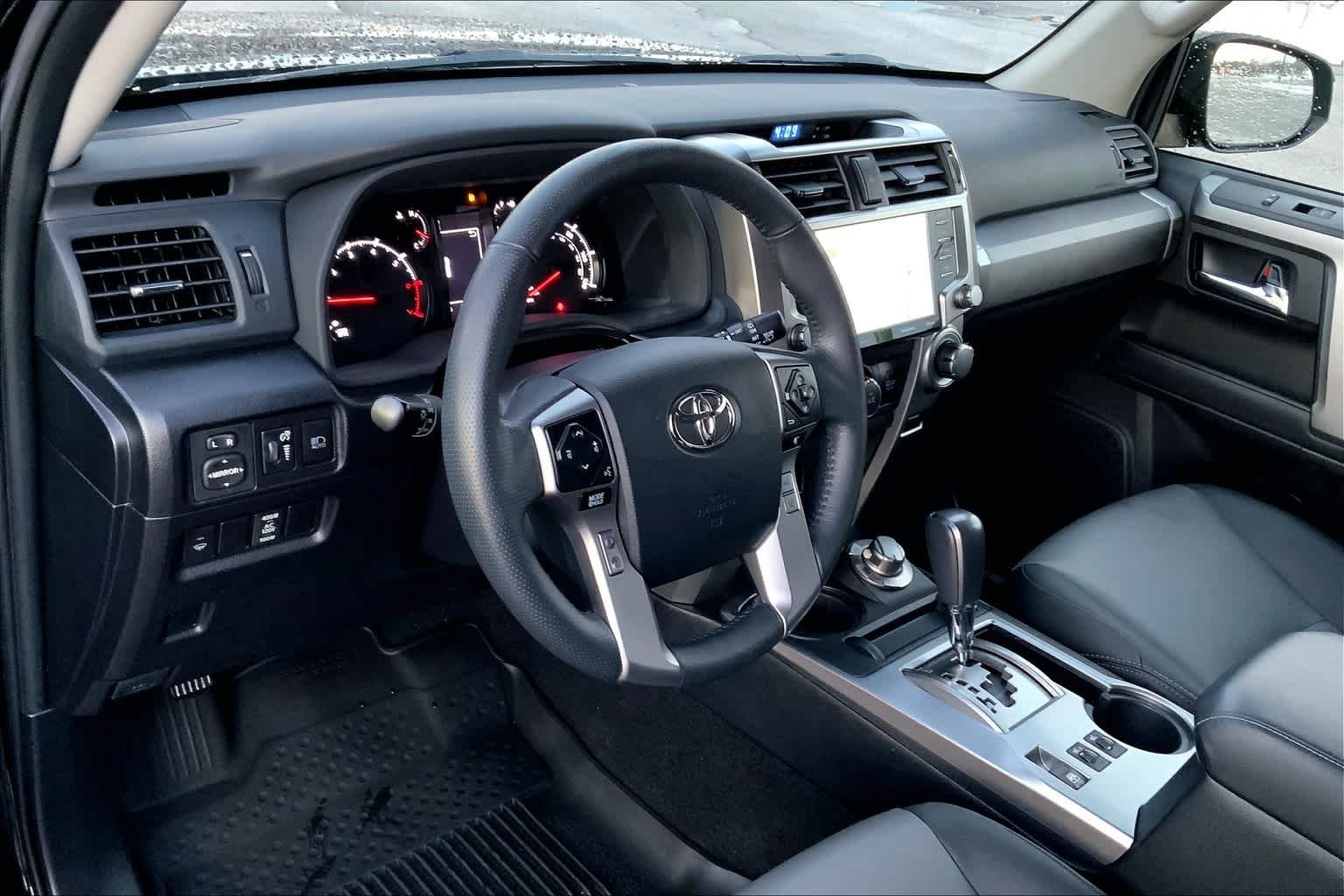 Used 2021 Midnight Black Metallic Toyota SR5 Premium image 18
