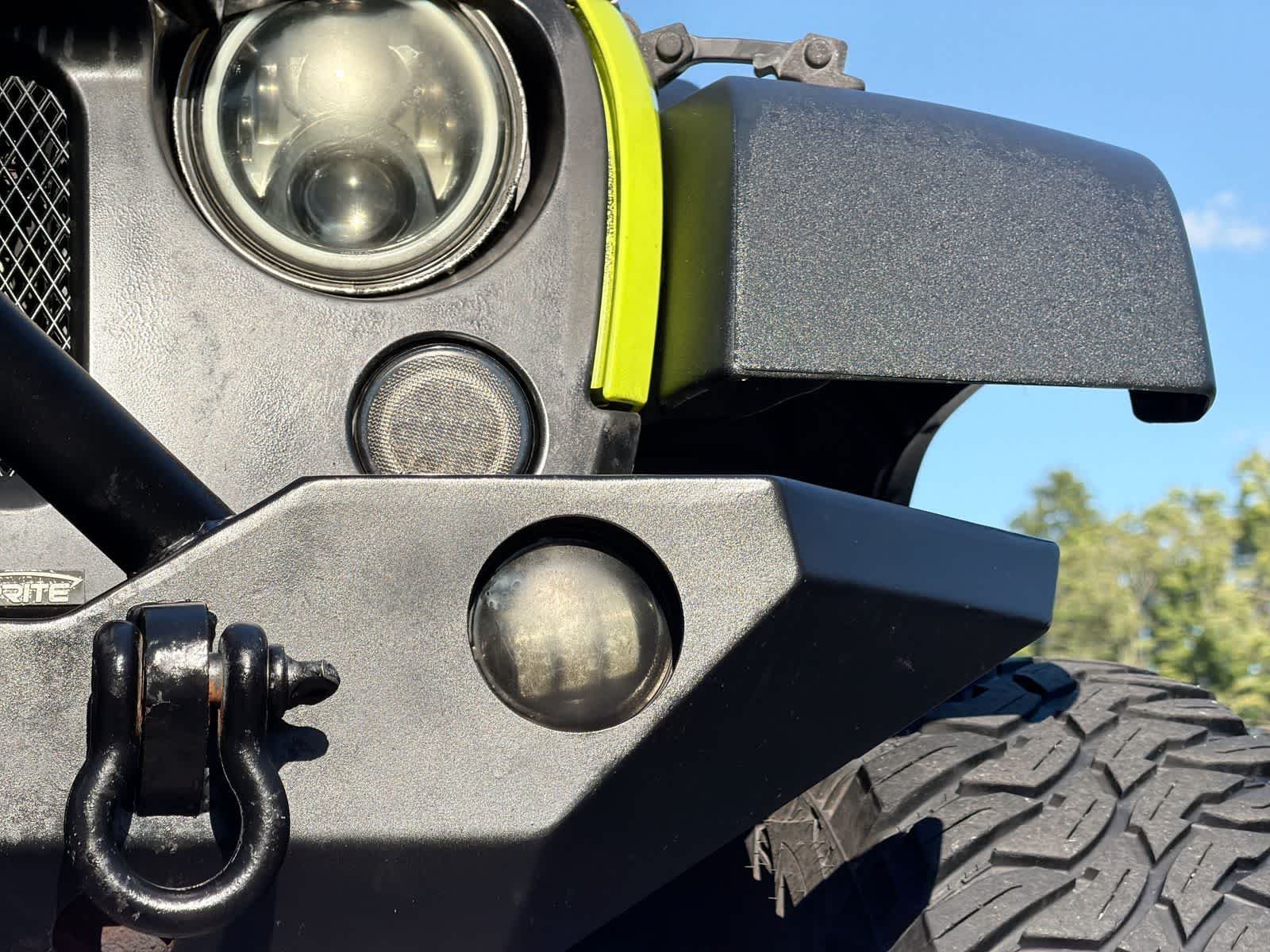 Used 2016 Hypergreen Clearcoat Jeep Sport image 11