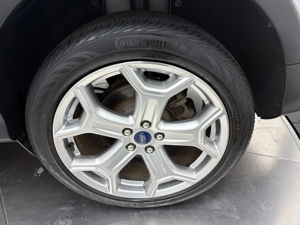 Used 2019 Silver Ford Titanium image 10