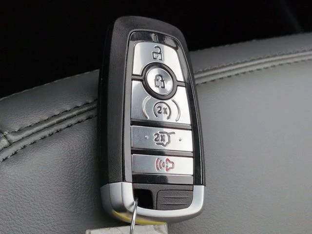 New 2026 Stone Blue Metallic Ford MAX Active image 30