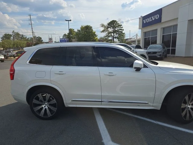 Used 2024 White Volvo Ultimate image 3