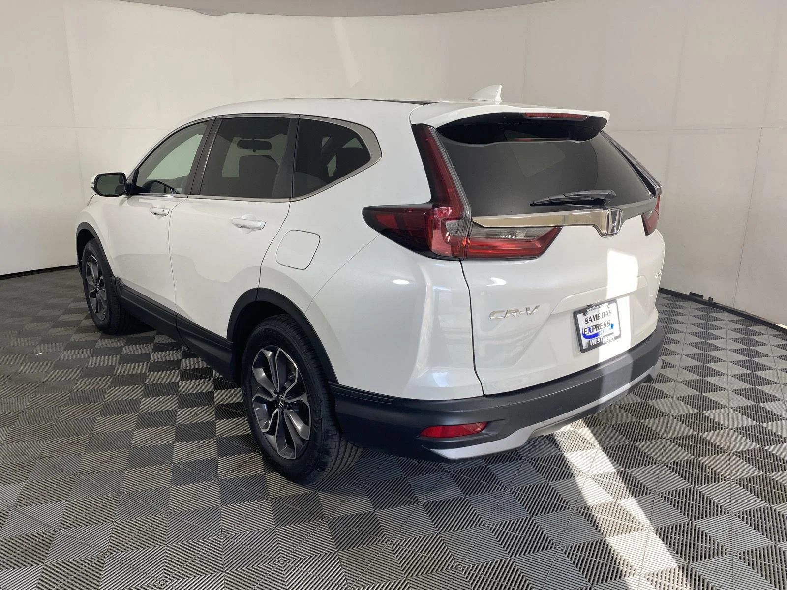 Used 2020 Platinum White Pearl Honda EX image 5