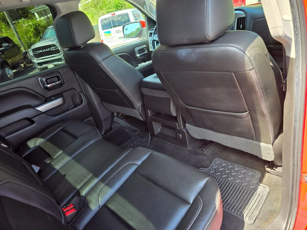 Used 2018 Red Chevrolet LT image 28