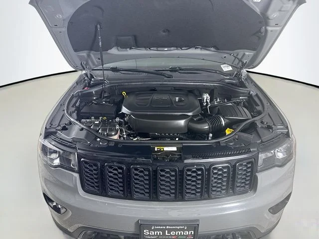 Used 2020 Gray Jeep Laredo image 27
