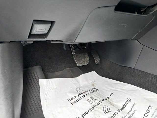 Used 2025  Toyota LE image 30