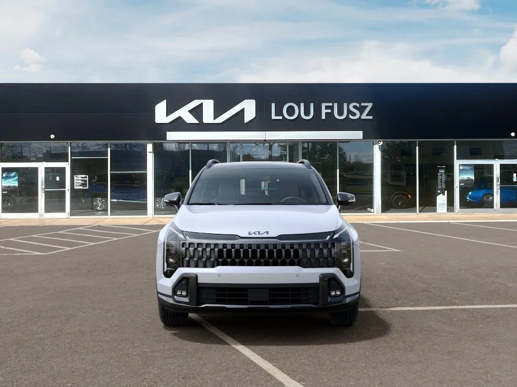 New 2027 Glacial White Pearl / Black Ro Kia X-Line image 2
