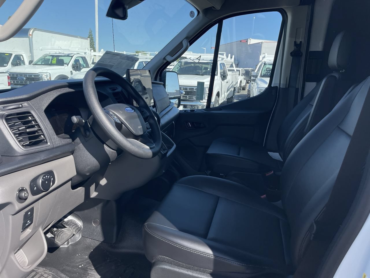 New 2026 Oxford White Ford  image 17