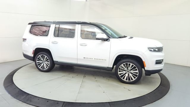 Used 2022 White Jeep Series III image 13