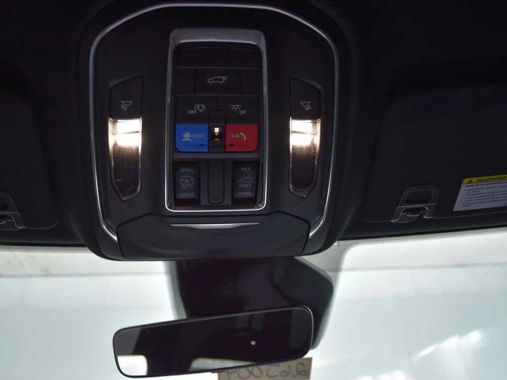 New 2026 White Jeep Altitude image 13